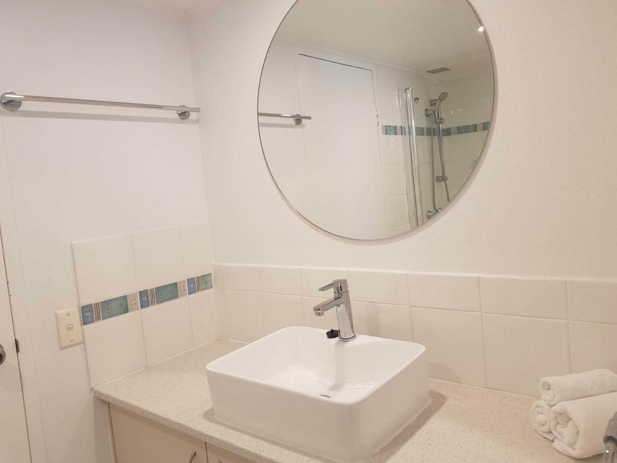 Bribie Island North Casablanca Beachfront Apartments المظهر الخارجي الصورة